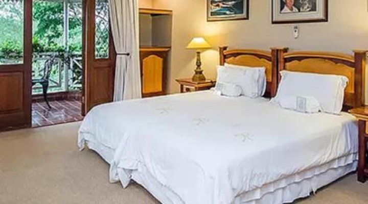 The Woodpecker Inn