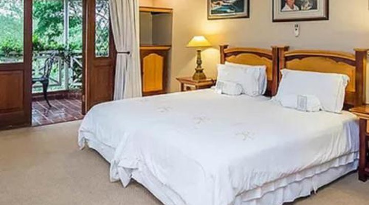 The Woodpecker Inn