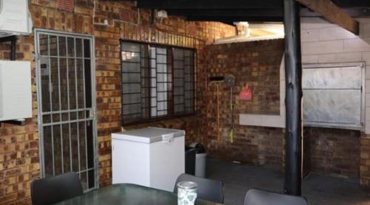 Flamboyant Holiday Flats