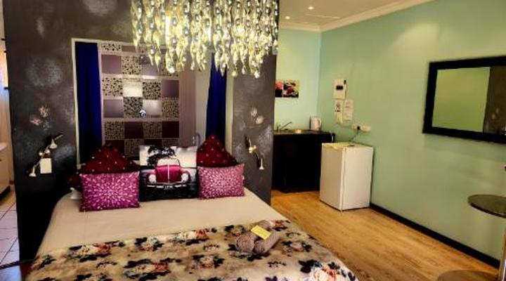 Villa Mexicana Guesthouse