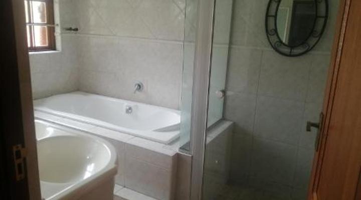 24 Onvrey Guest House