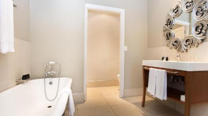 The Saint James on Venice Boutique Hotel