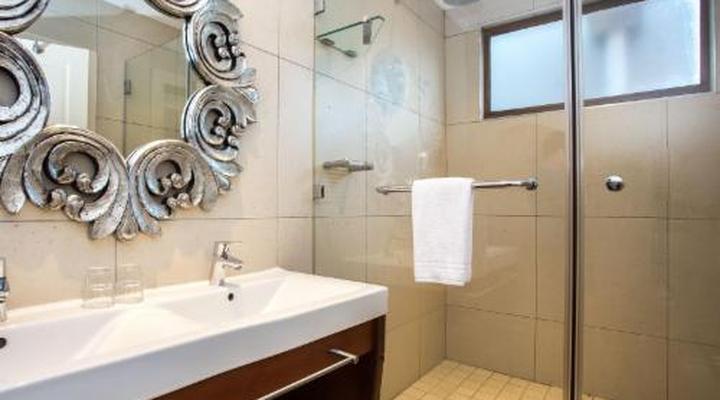 The Saint James on Venice Boutique Hotel