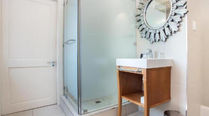 The Saint James on Venice Boutique Hotel