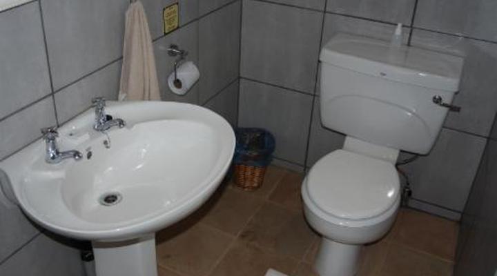 Journey's Inn Africa Guest Lodge