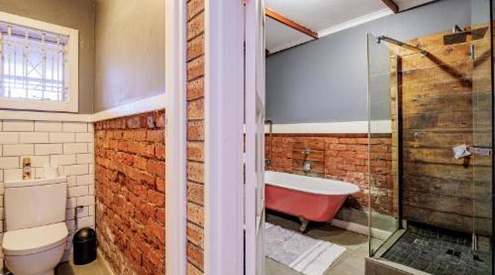 Carrington Guest House 