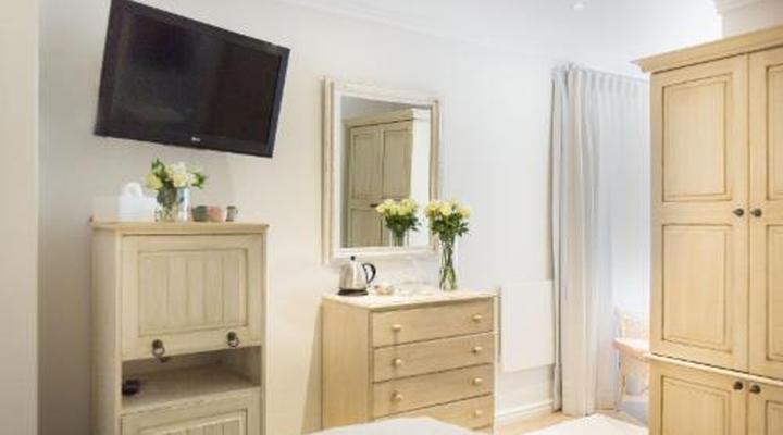 Ocean Watch Guest House