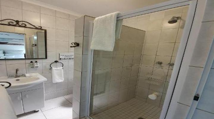 Ndiza Lodge and Cabanas