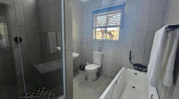 Ndiza Lodge and Cabanas