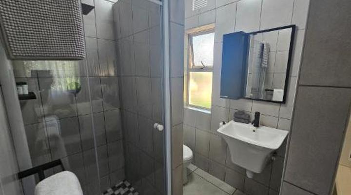 Ndiza Lodge and Cabanas