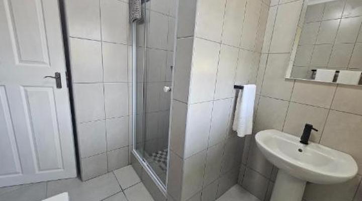 Ndiza Lodge and Cabanas