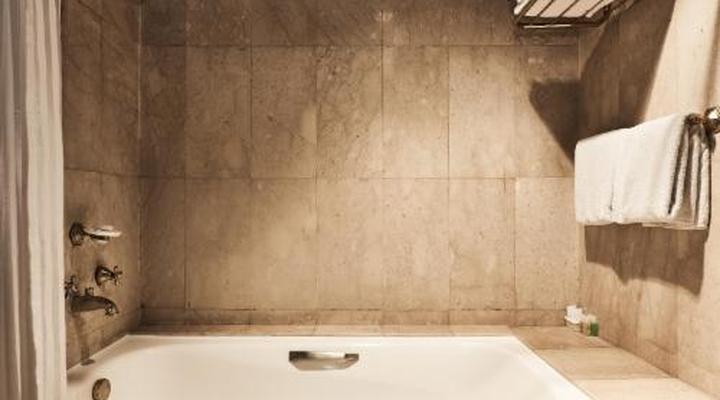 Safari Park Hotel and Casino