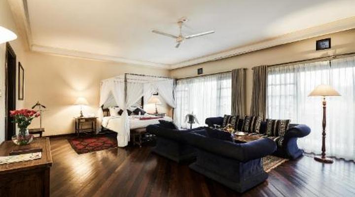 Safari Park Hotel and Casino