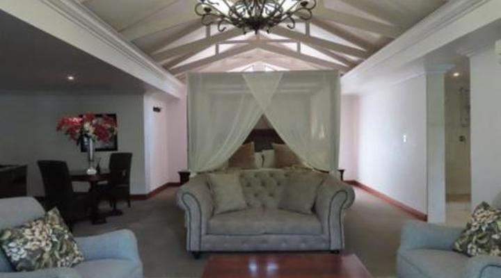 Oxbow Country Estate