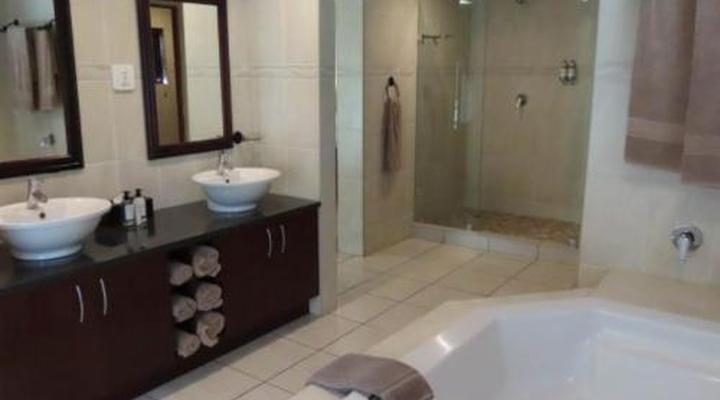 Oxbow Country Estate