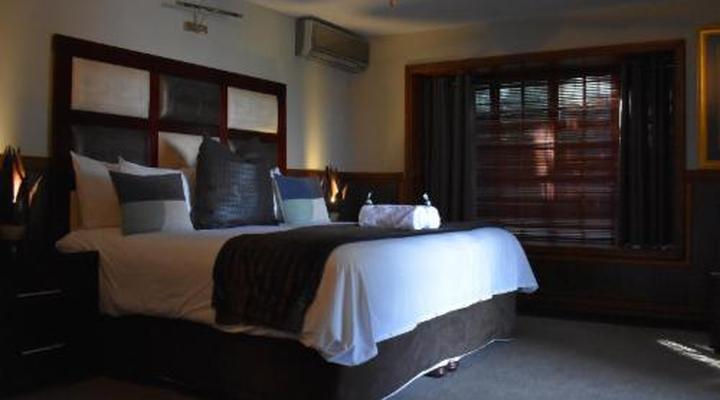 Waterfalls Boutique Hotel