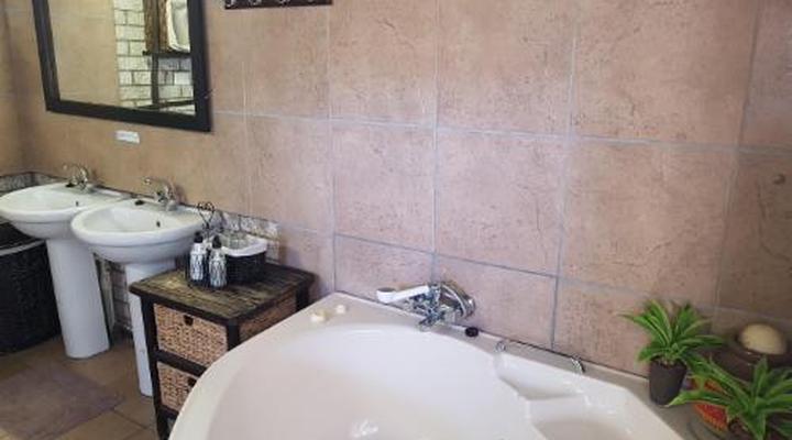 Lion's Guesthouse and The Buck&Lion restaurant