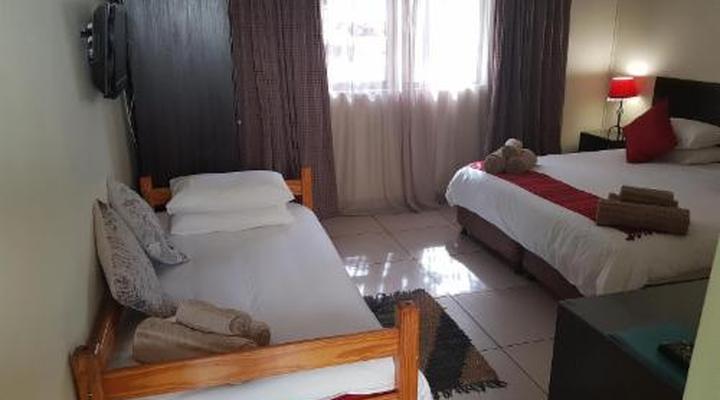 360 Eastwoods Guest House