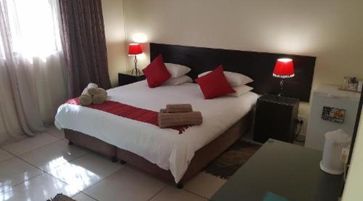 360 Eastwoods Guest House