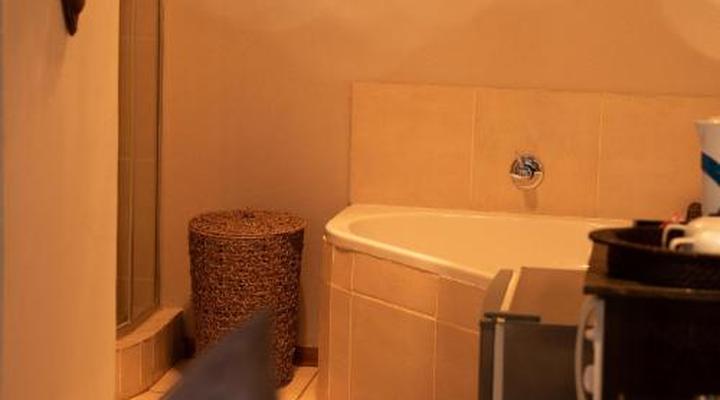 Villa Mae Guesthouse