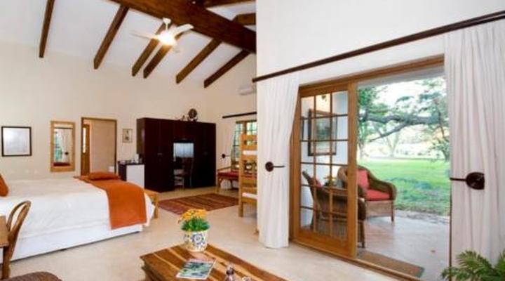 Lupus Den Country House