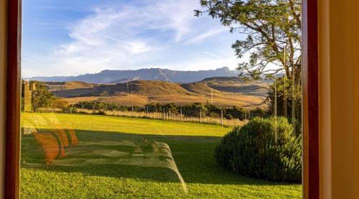 Montusi Mountain Lodge