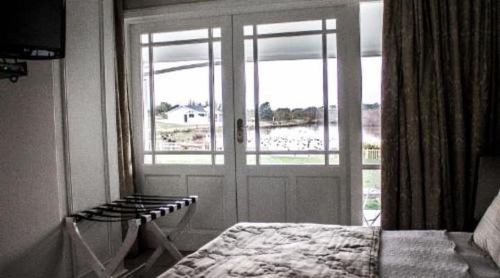 La Riviera Guest House and Spa