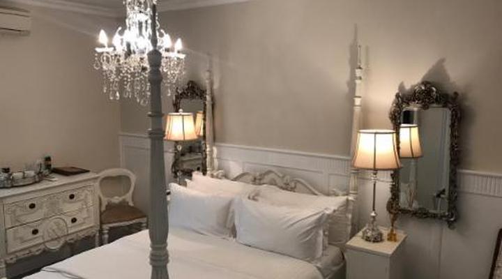 La Riviera Guest House and Spa