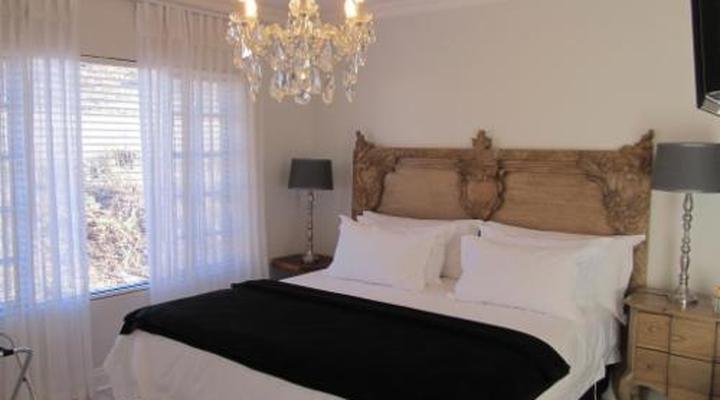 La Riviera Guest House and Spa