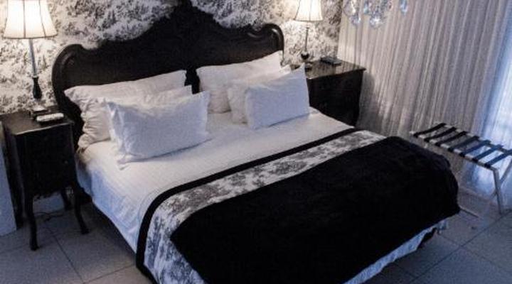 La Riviera Guest House and Spa