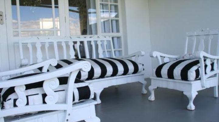 La Riviera Guest House and Spa