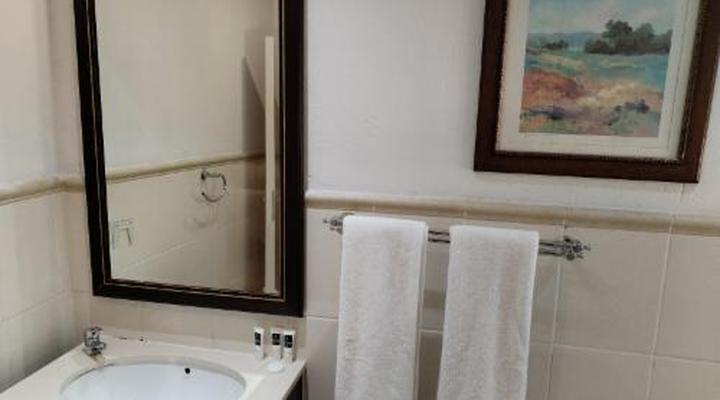 Hole In One Boutique Hotel and Conference Centre