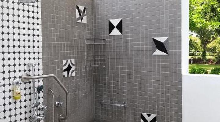 Barry House on Riverton