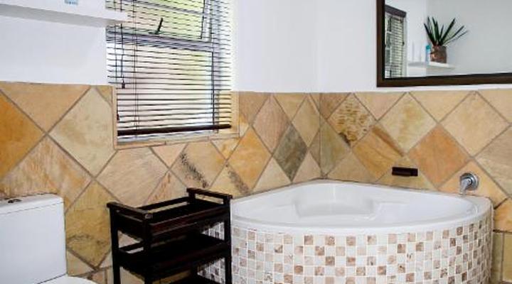 Abalone Guest House Summerstrand