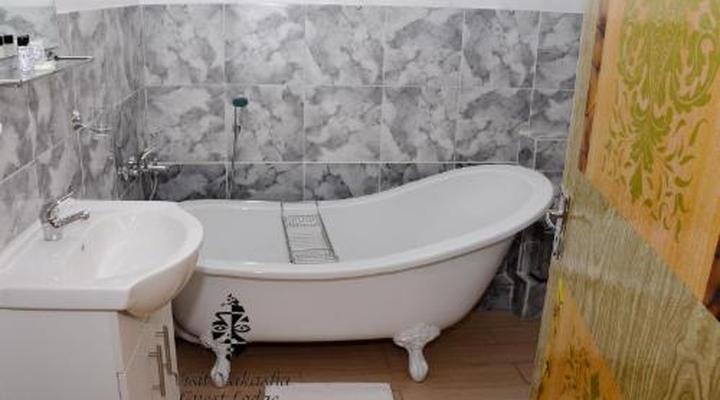 Visit Vakasha Guest Lodge 1