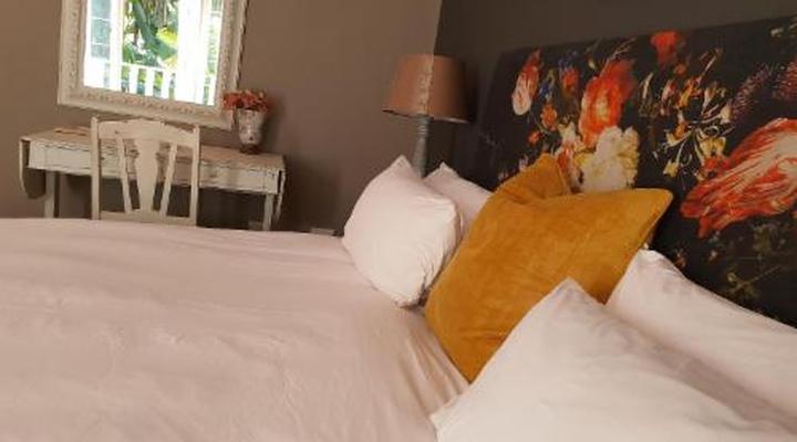 Waterhouse Guest Lodge - Bourke Street