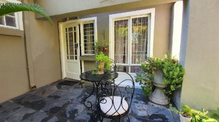 Waterhouse Guest Lodge - Bourke Street