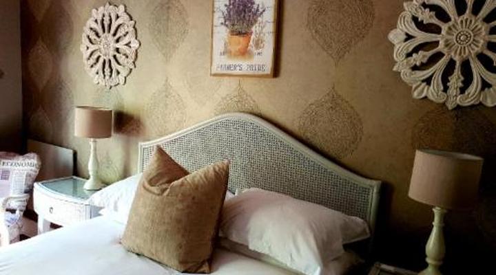 Waterhouse Guest Lodge - Bourke Street