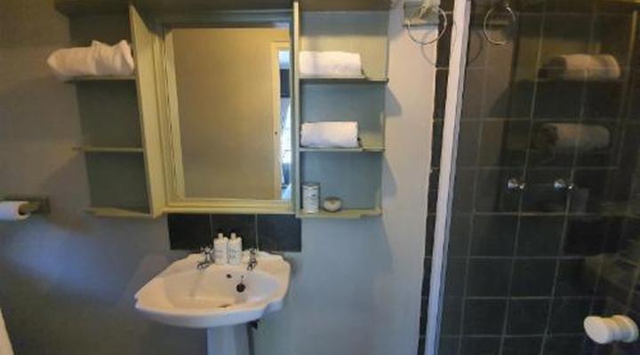 Waterhouse Guest Lodge - Bourke Street