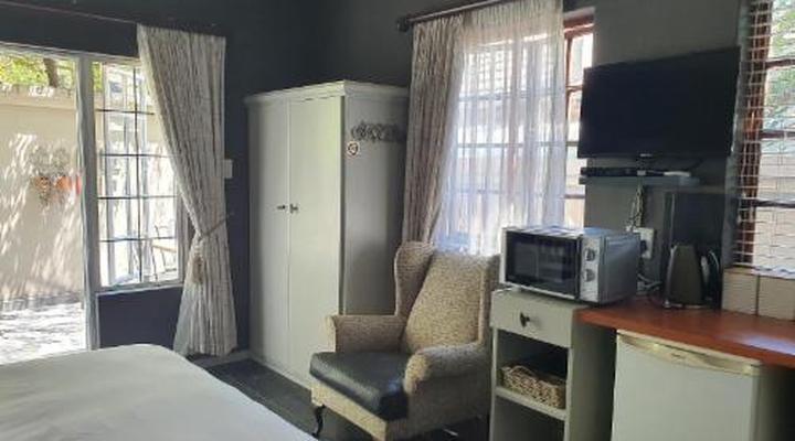 Waterhouse Guest Lodge - Bourke Street