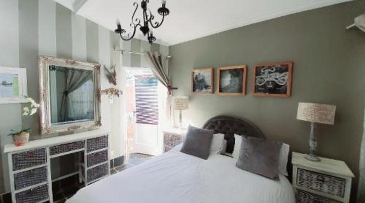 Waterhouse Guest Lodge - Bourke Street