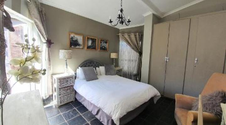 Waterhouse Guest Lodge - Bourke Street