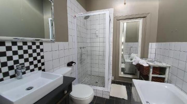 Waterhouse Guest Lodge - Bourke Street