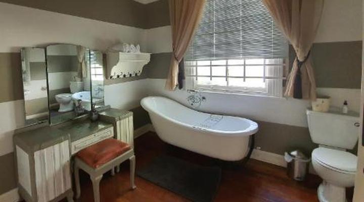 Waterhouse Guest Lodge - Bourke Street