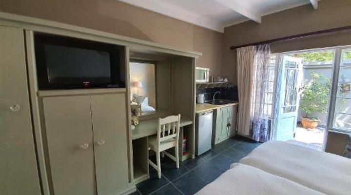 Waterhouse Guest Lodge - Bourke Street