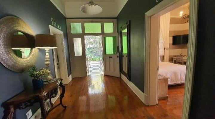 Waterhouse Guest Lodge - Bourke Street