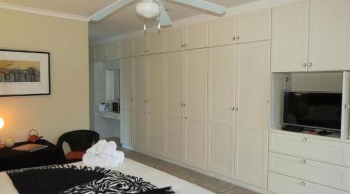 Easy Five Guest House