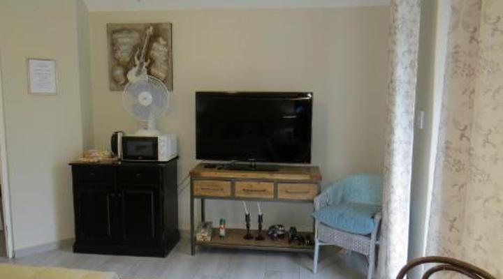 Easy Five Guest House