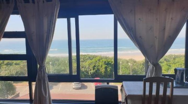 Deep Blue Guesthouse and Lodge