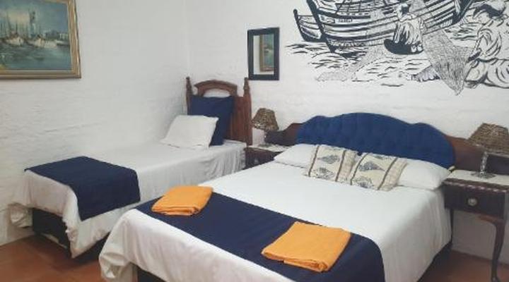 Deep Blue Guesthouse and Lodge